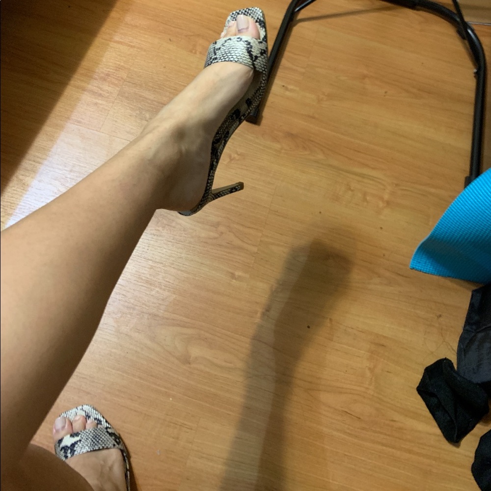 Misguided Snake Print kitten heels